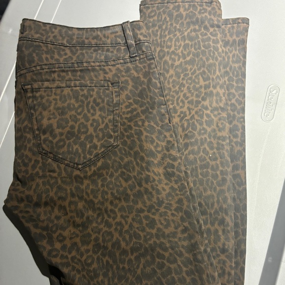Bullhead Black Leopard Jeans - Picture 1 of 3